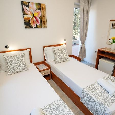 Rooms Magnolia With Pool 诺瓦利娅 外观 照片