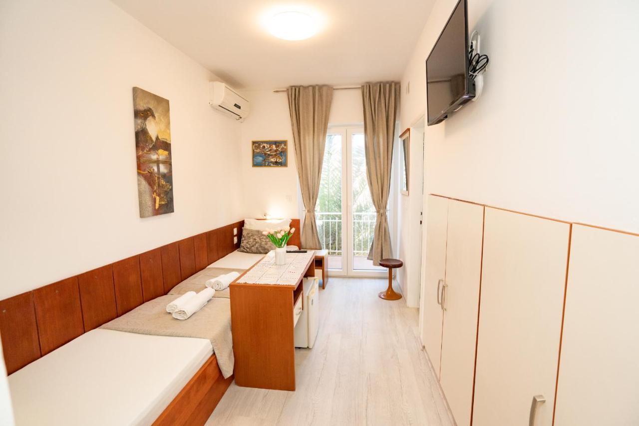 Rooms Magnolia With Pool 诺瓦利娅 外观 照片
