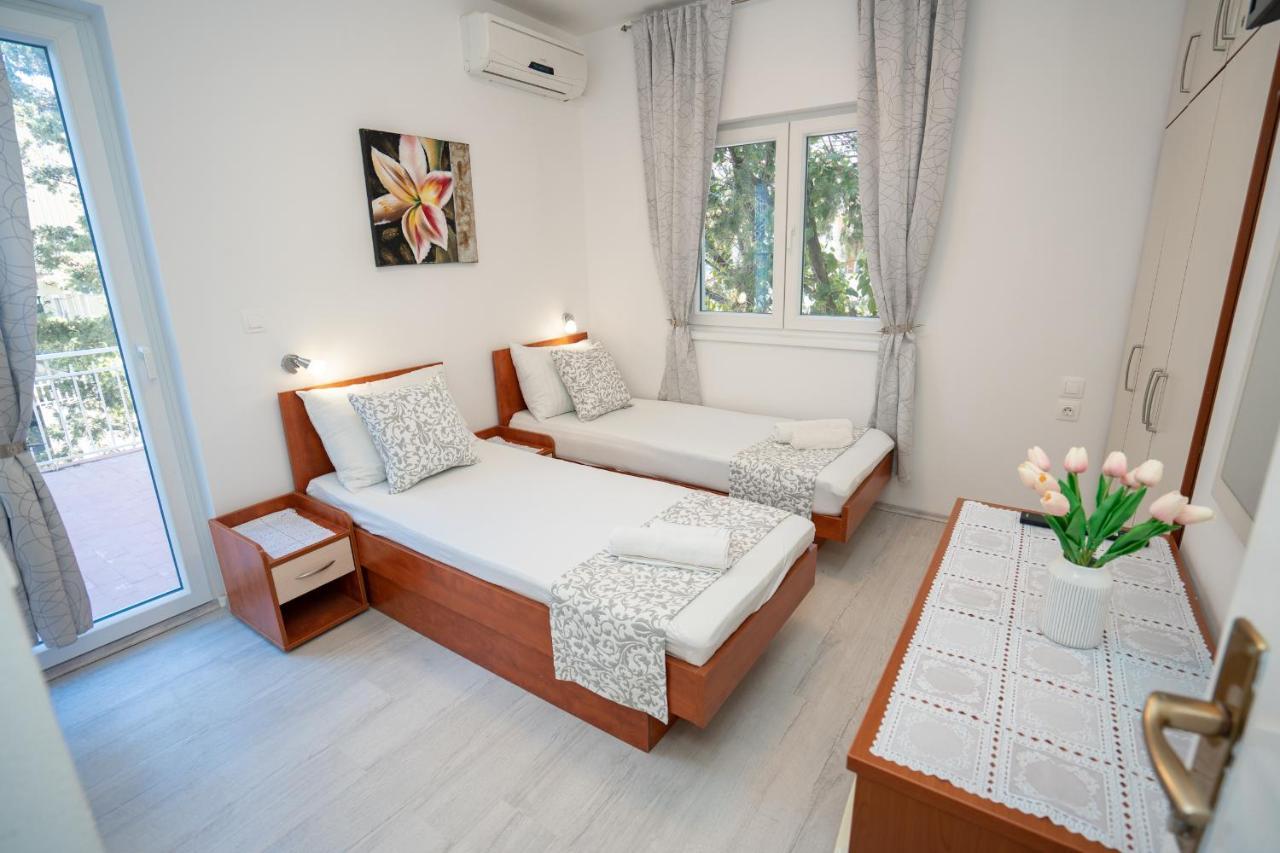 Rooms Magnolia With Pool 诺瓦利娅 外观 照片