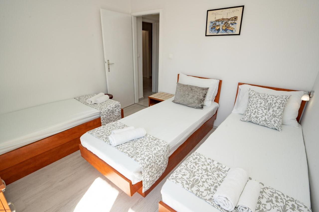 Rooms Magnolia With Pool 诺瓦利娅 外观 照片