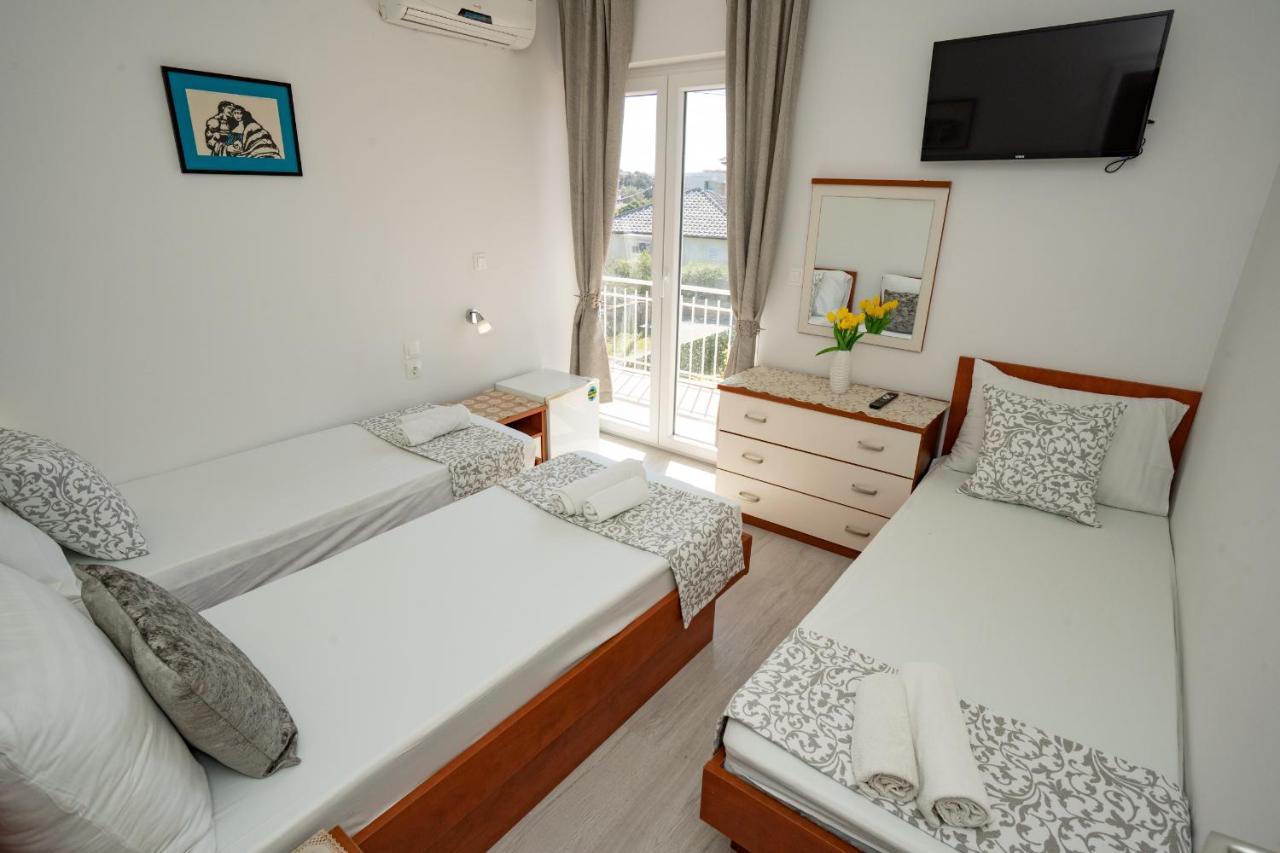 Rooms Magnolia With Pool 诺瓦利娅 外观 照片